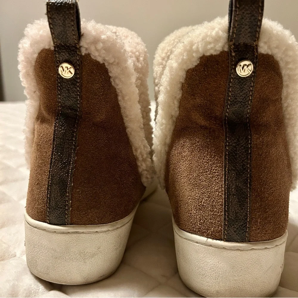 Michael Kors Ashlyn suede shearling-lined booties